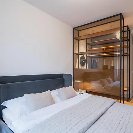 My Second Home Prague - Lucemburska 16, 25 아파트 프라하