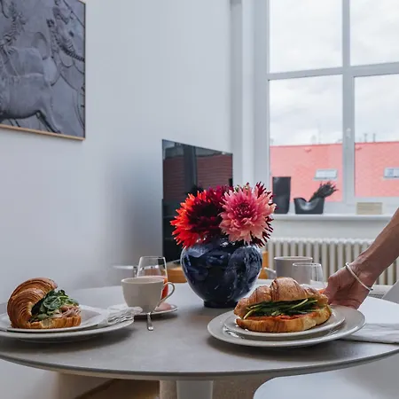 아파트 My Second Home Prague - Lucemburska 16, 25 프라하
