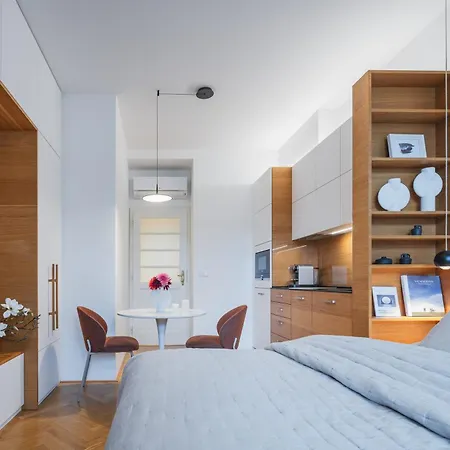 My Second Home Prague - Lucemburska 16, 25 * 프라하