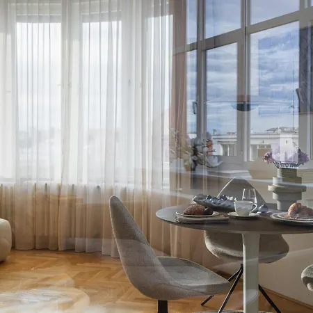 아파트 My Second Home Prague - Lucemburska 16, 25 *
