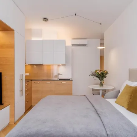 아파트 My Second Home Prague - Lucemburska 16, 25 프라하