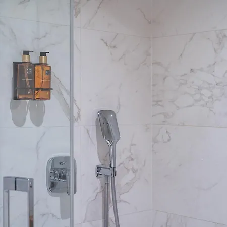 My Second Home Prague - Lucemburska 16 Residence