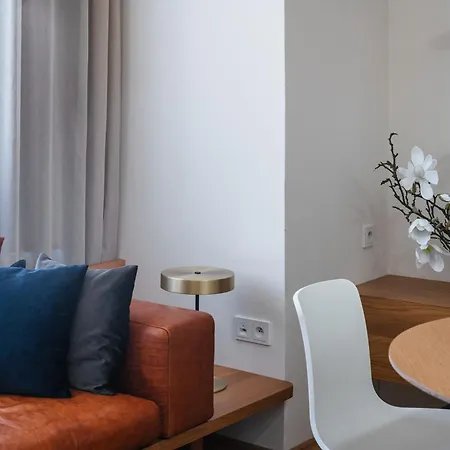 My Second Home Prague - Lucemburska 16 Residence Apartment