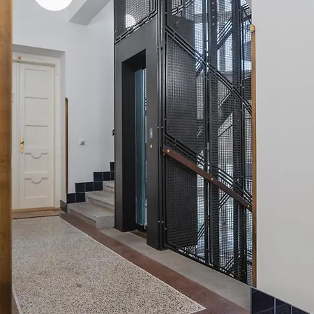 Apartment My Second Home Prague - Lucemburska 16 Residence *