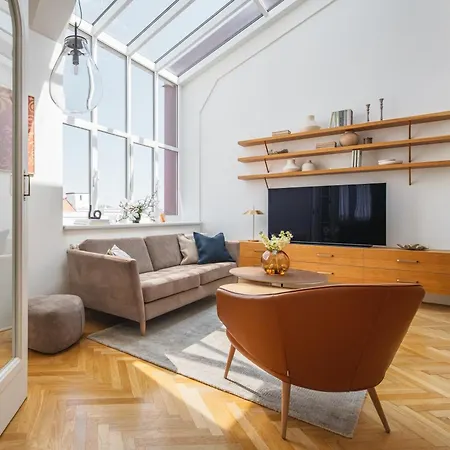 My Second Home Prague - Lucemburska 16 Residence Prague