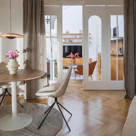 My Second Home Prague - Lucemburska 16 Residence Prag